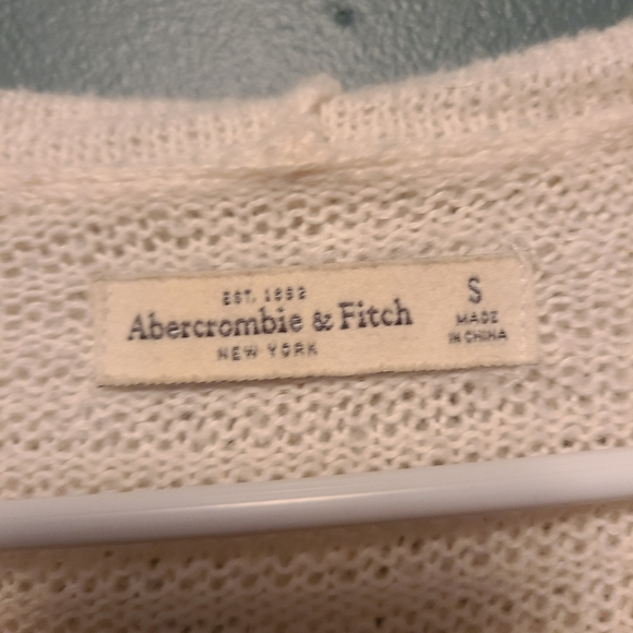 Cream color hooded sweater - Picture 2 of 2